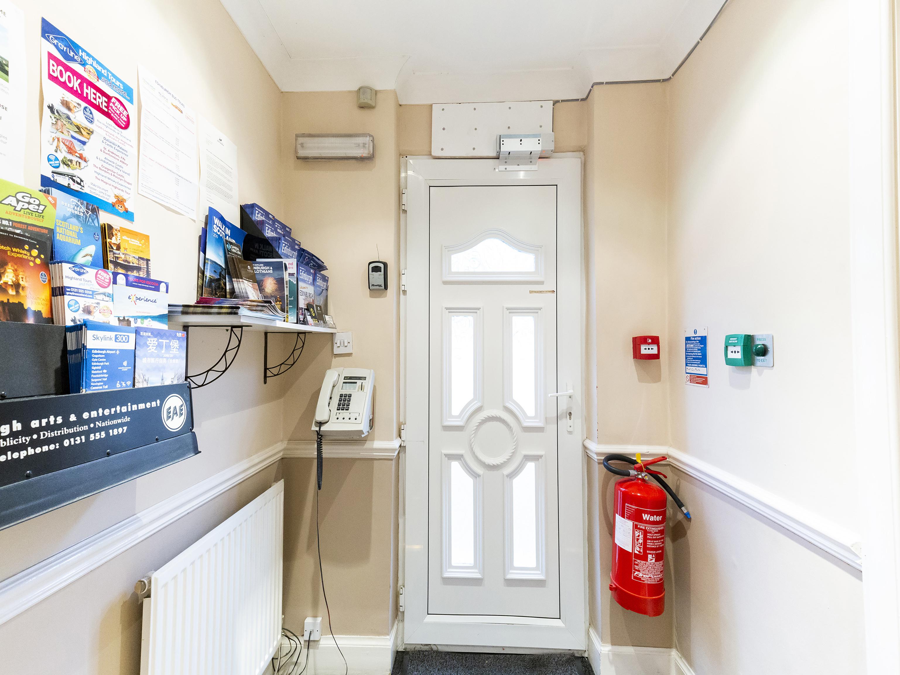 Arden Guest House, Craigmillar Castle Edinburgh Bagian luar foto
