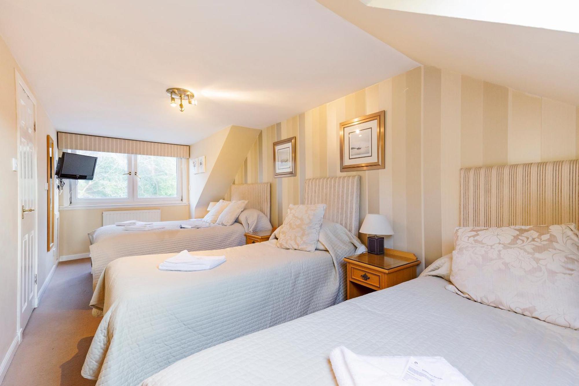 Arden Guest House, Craigmillar Castle Edinburgh Bagian luar foto